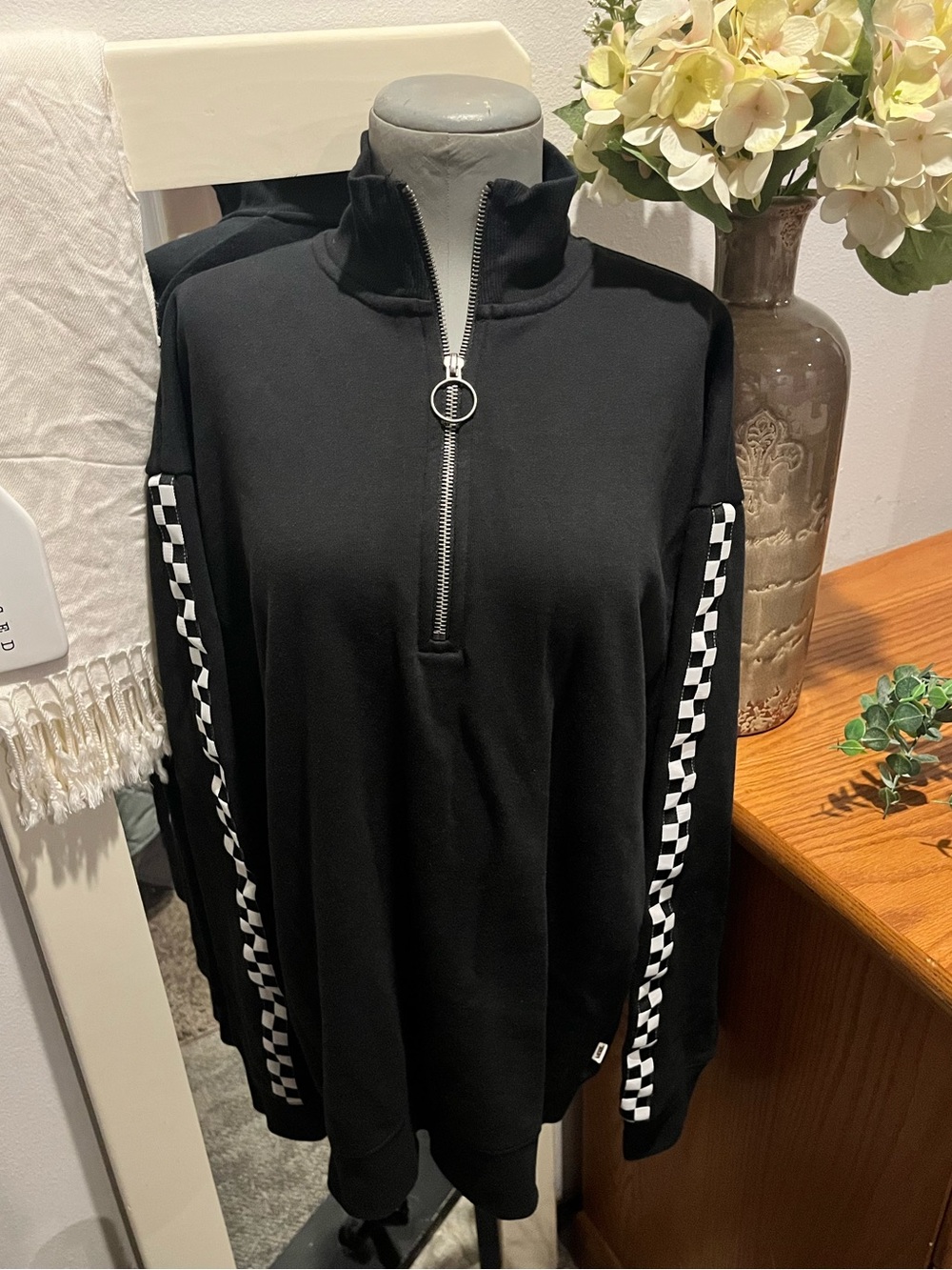 Vans Versa Men’s Black w/ Checkered Print Quarter Zip Sweatshirt